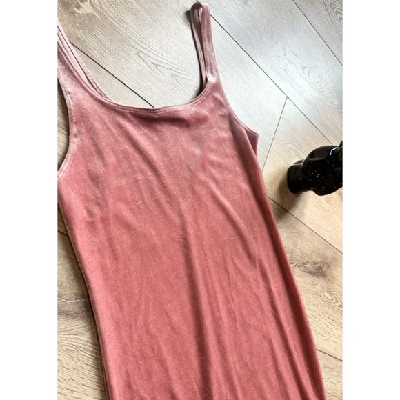 Zara • Trafaluc pink velvet dress - Picture 4 of 9
